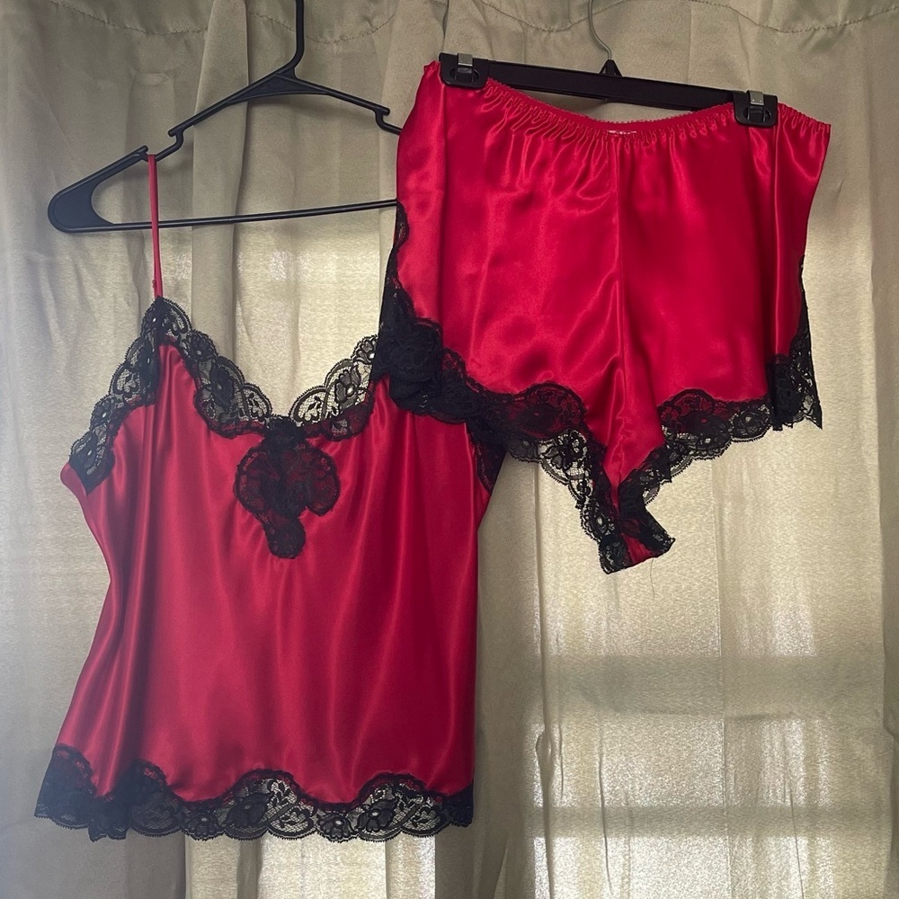 Victoria Secret Elegant Red Satin Lace Trim Sleepwear Set size large - Picture 2 of 9